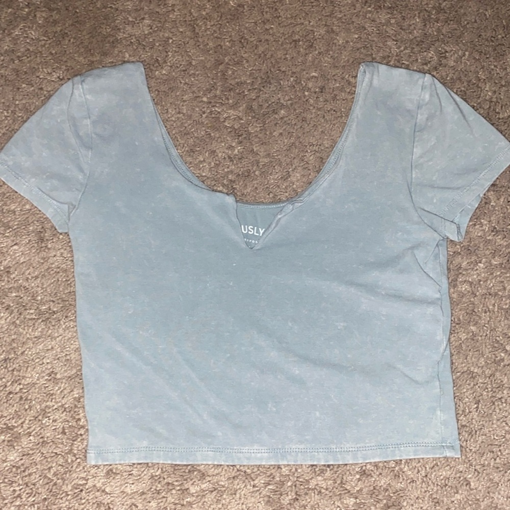 Light green cropped t shirt